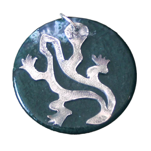 Lizard on Moss agate pendant